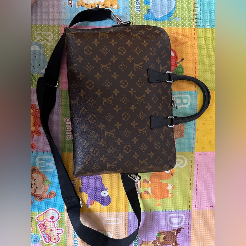 Louis Vuitton Monogram Macassar Porte Documents Voyage